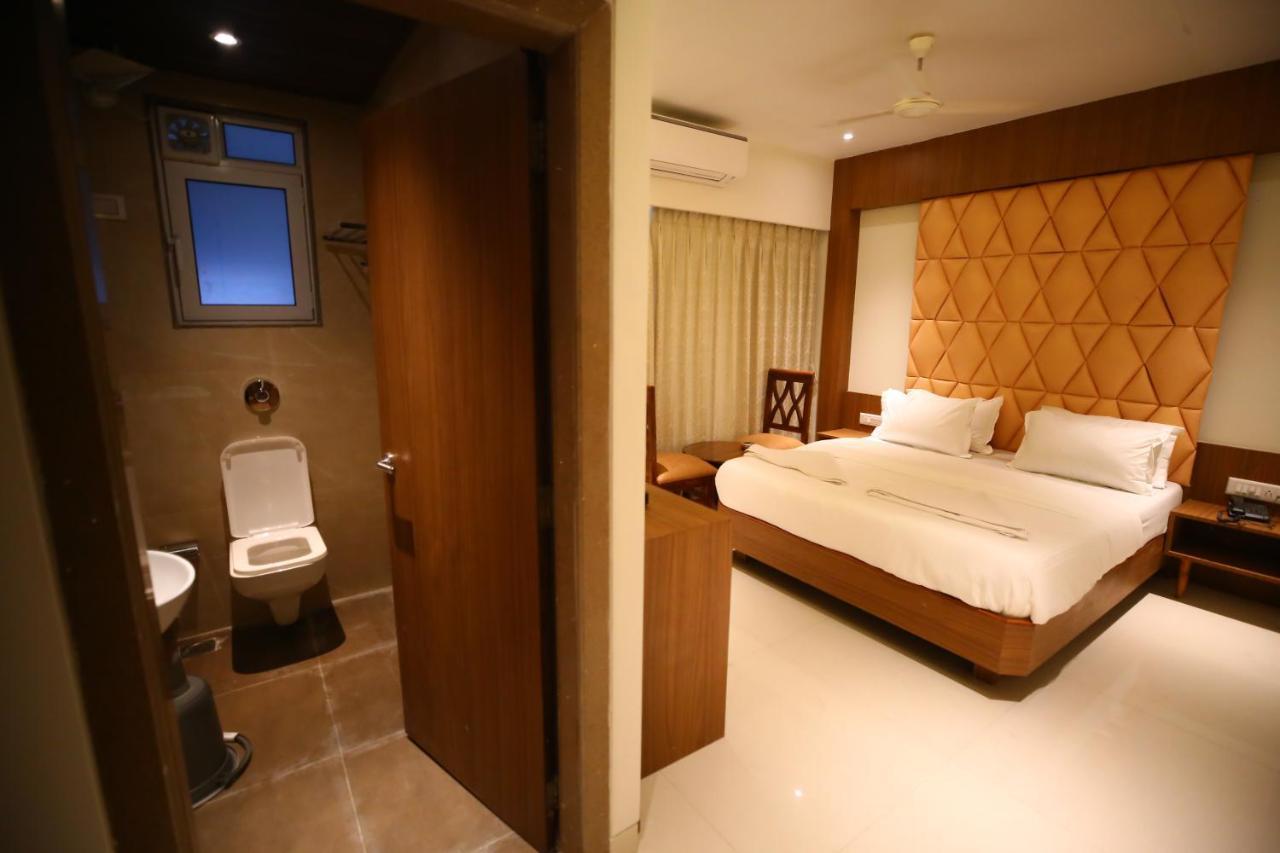 Hotel Dream Residency Нави Мумбаи Экстерьер фото